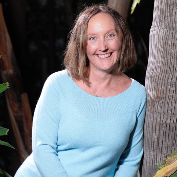 Meet your Posher, Jennifer - Picture 2 of 5